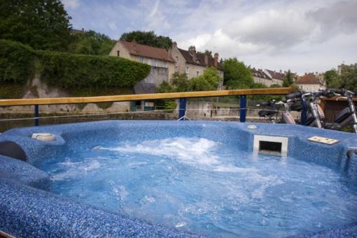 Jacuzzi